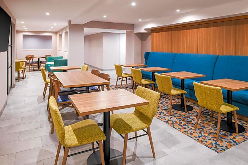 Hampton Inn by Hilton Costa Mesa Newport Beach