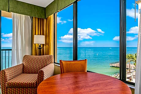 Standard Queen Room with Balcony and Gulf View