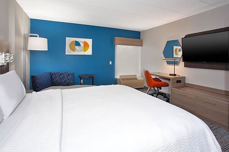 Holiday Inn Express Hotel & Suites Dover By IHG