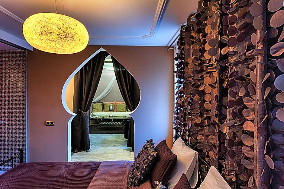Photo 1 of 10 of Deluxe Suite, Jetted Tub