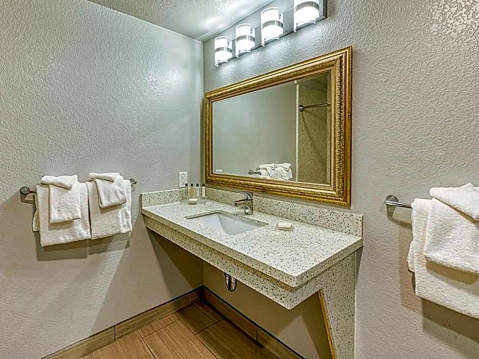 Amanzi Hotel, Ascend Hotel Collection