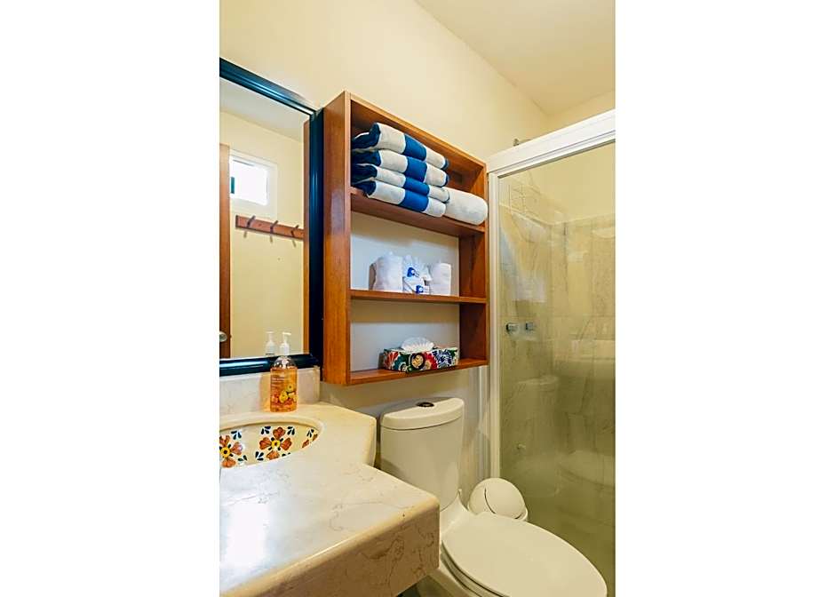 Abbey Del Sol - Beach-steps condos