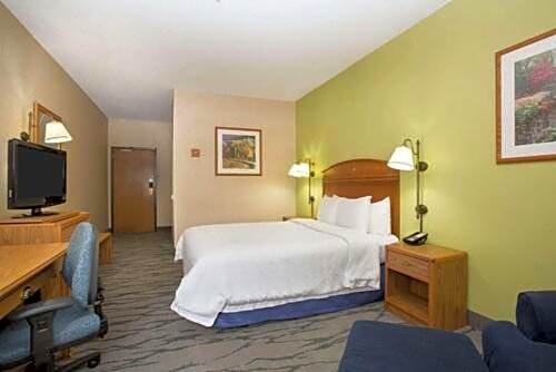 FairBridge Inn & Suites Thornton