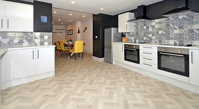 Townhouse PLUS @ London Road Stoke