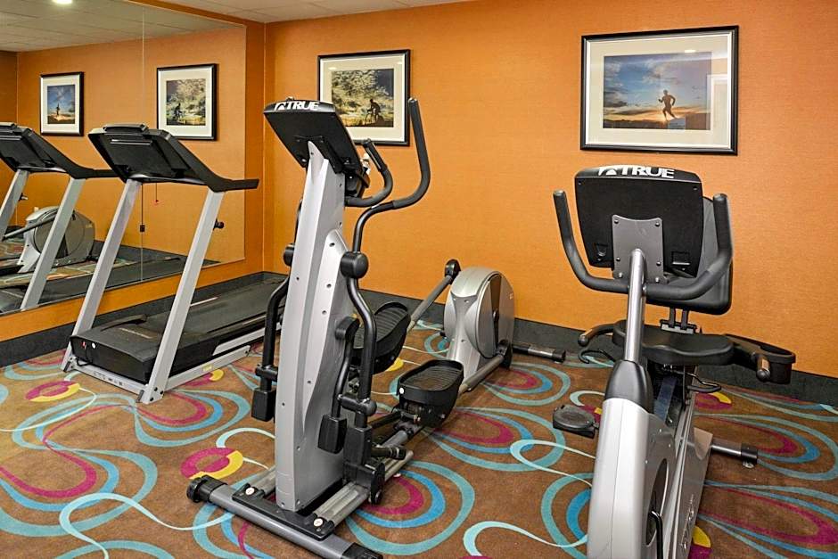 Holiday Inn Express Hotel & Suites Dayton-Huber Heights By IHG
