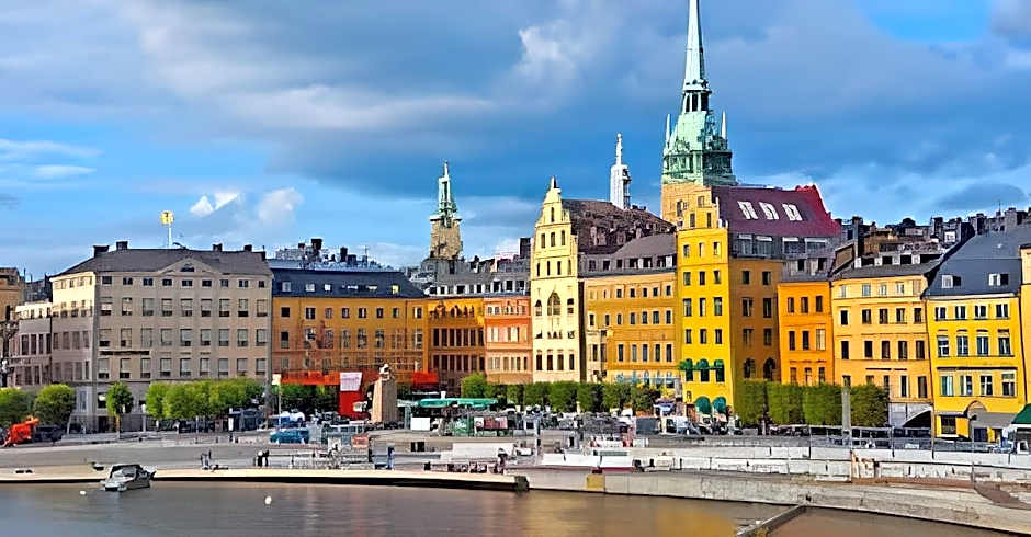 RAMILTON Old Town Hostel