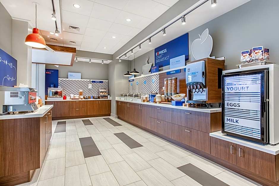 Holiday Inn Express And Suites Ottawa By IHG
