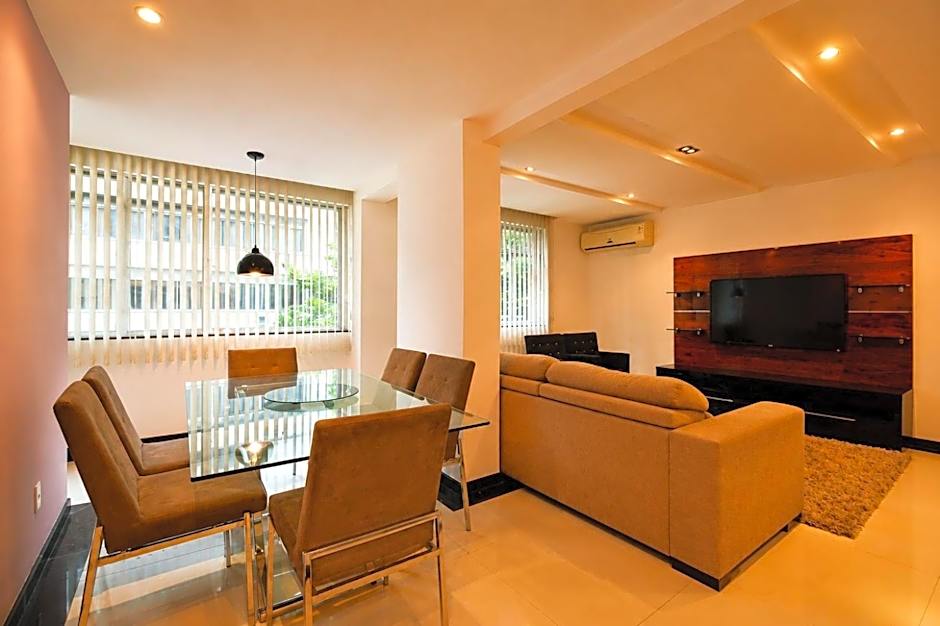 Comfortable 3 Bedrooms: Side Sea View