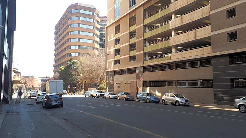 4 on Pritchard Luxury Suites