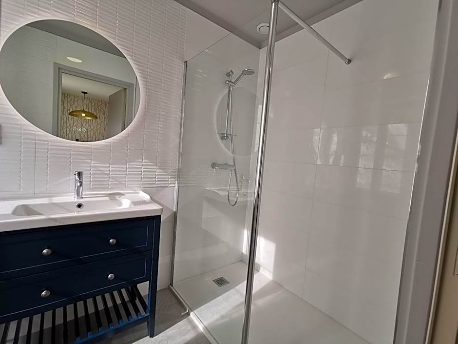 Domaine Jolidetour climatisé, piscine et tennis privés