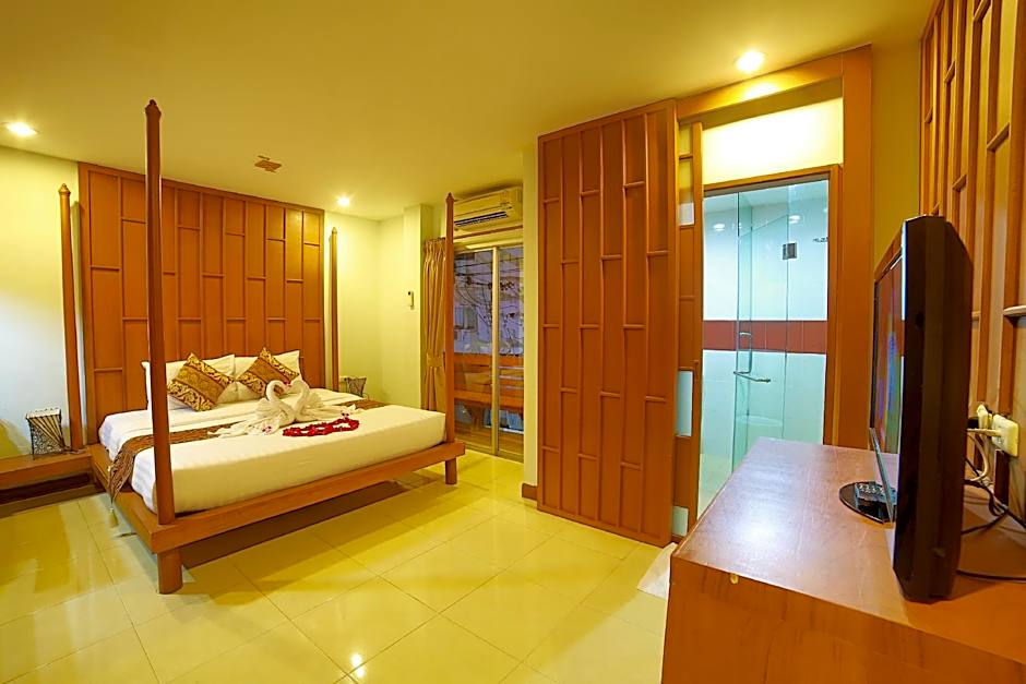 Lotus Hotel Patong