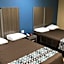 Deluxe Inn & Suites - Baytown