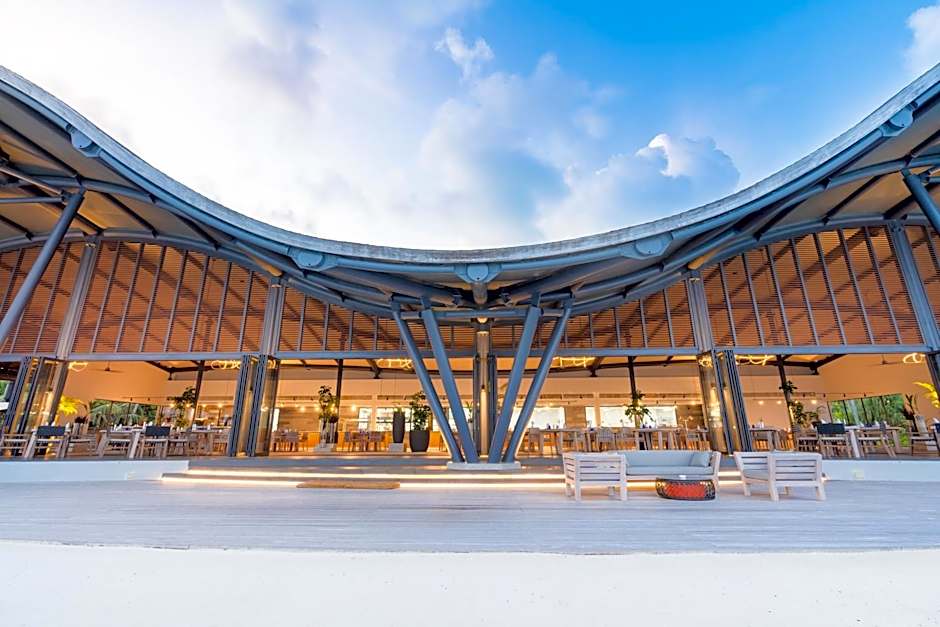 Madifushi Private Island- Free return seaplane transfr for min 5&9 nights for 19Dec-10Jan