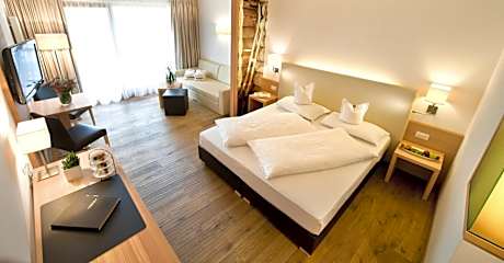 Junior Suite with Mountain View