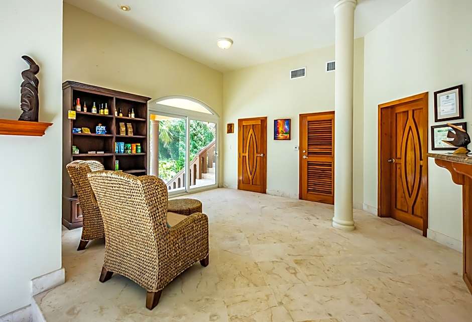 Belizean Cove Estates