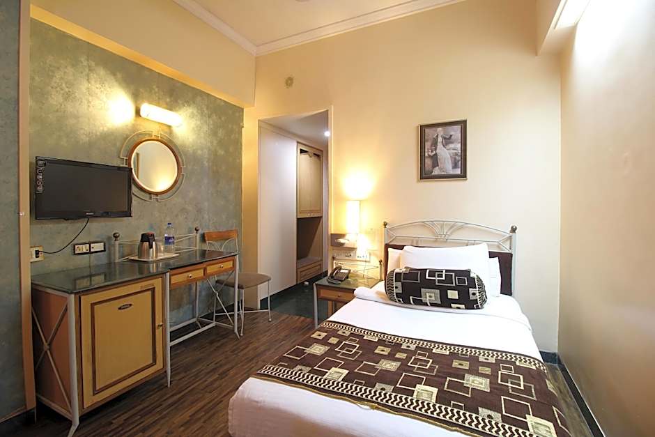 Hotel Gurukripa Daman