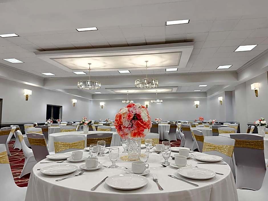 Crowne Plaza Newark Airport By IHG