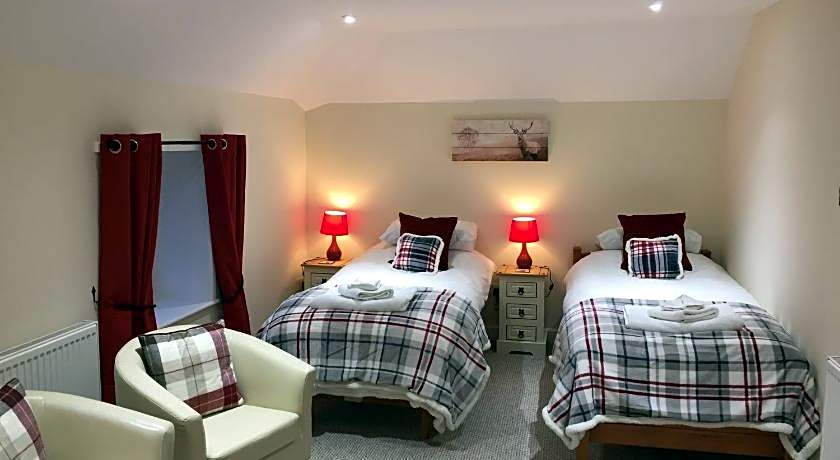 The Village Inn and Kirtle House B&B