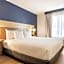 La Quinta Inn & Suites by Wyndham Danbury