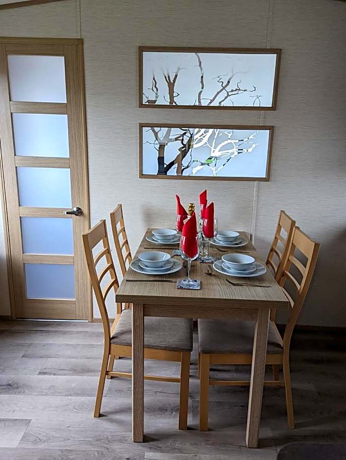 PEACEFUL HOMELY Caravan IN LOVELY CUL DE SAC 1 DOG WELCOME ON REQUEST Littlesea Haven Weymouth