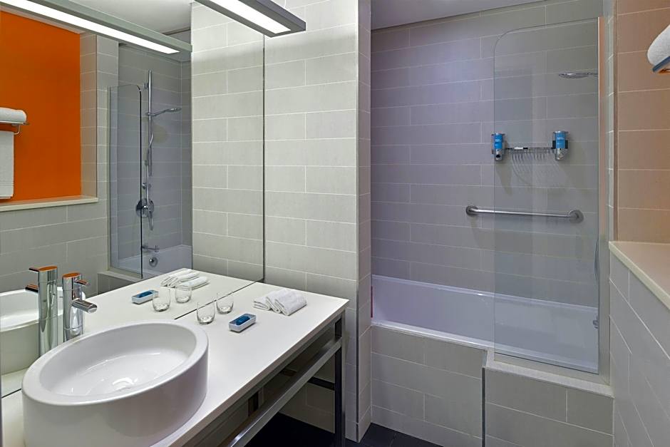 Aloft by Marriott Dhahran