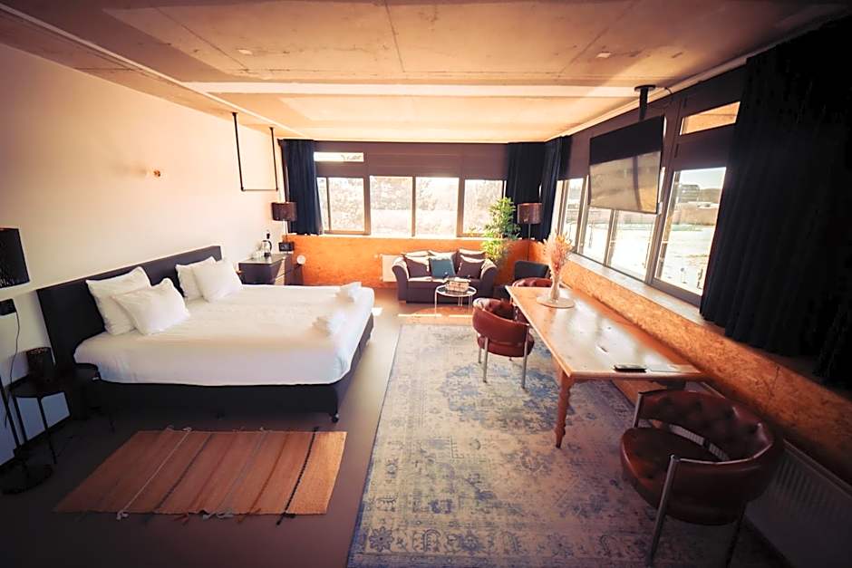 Urban Hotel The Golden Stork