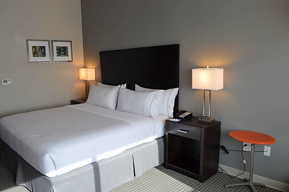 Holiday Inn Express & Suites Claremore By IHG