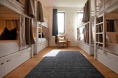 Entire 8 Bed Dorm