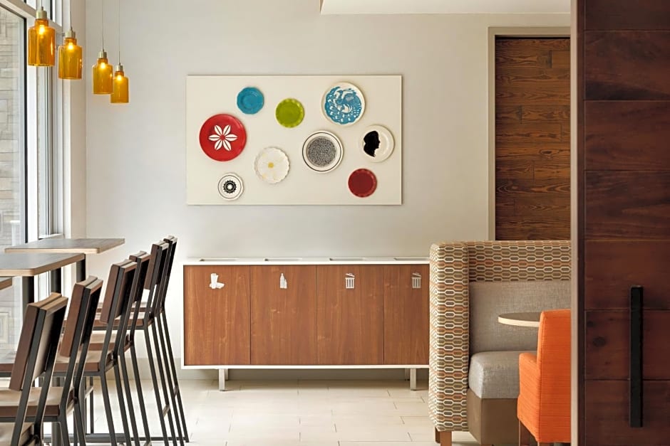 Holiday Inn Express And Suites Atlanta Arpt Ne - Hapeville By IHG