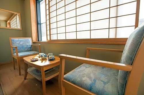 Refre Hotel