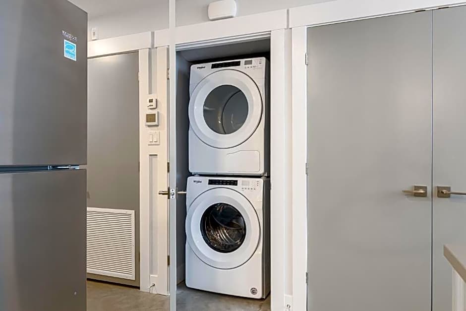 Station 1 - Suites Boutique Hotel