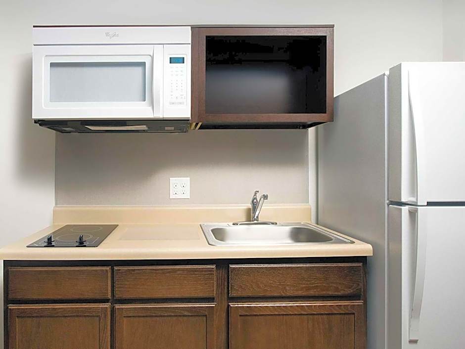 WoodSpring Suites Fargo North Near NDSU