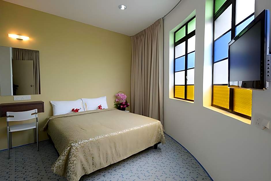 Swing & Pillows @ Grand Inn George Town Penang 