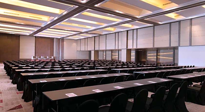 Novotel Makassar Grand Shayla Hotel