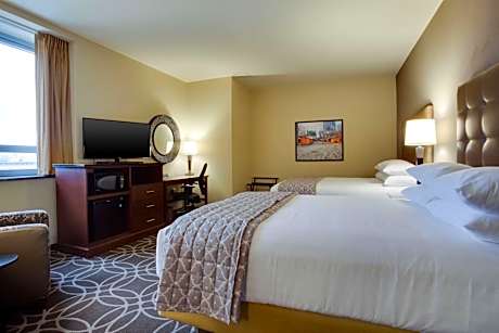 Deluxe Queen Room with Two Queen Beds - High Floor