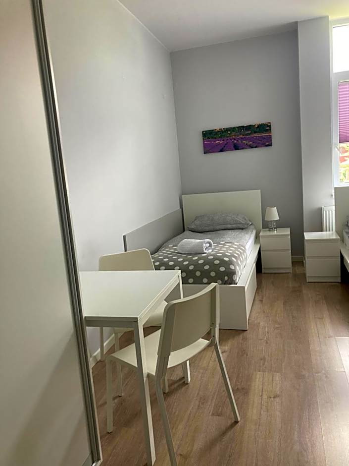 Hostelik Przy Przystanku