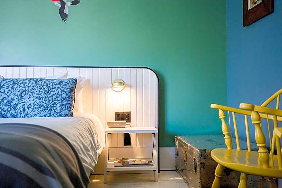 Drake Devonshire and Motor Inn