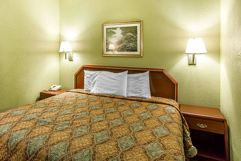 Rodeway Inn & Suites Smyrna