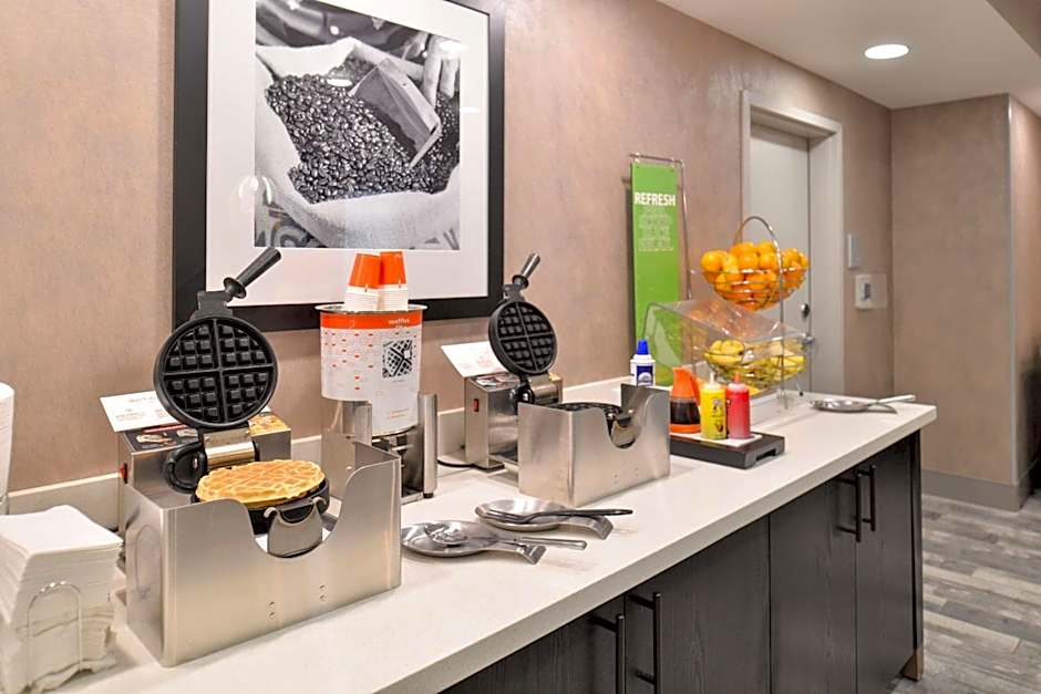 Hampton Inn By Hilton & Suites Ames, IA