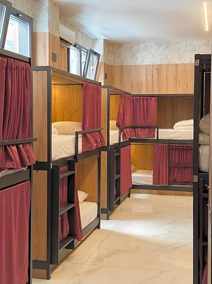 Senda Hostel Retiro - Atocha & Madrid Centro