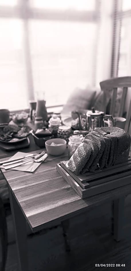 Outlander Boutique B&B King