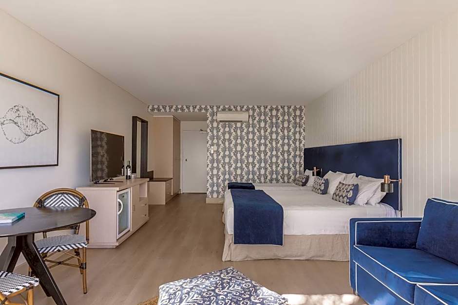 Waves Hotel Byron Bay