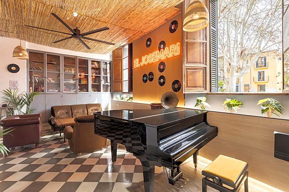 El Josemari Hostel