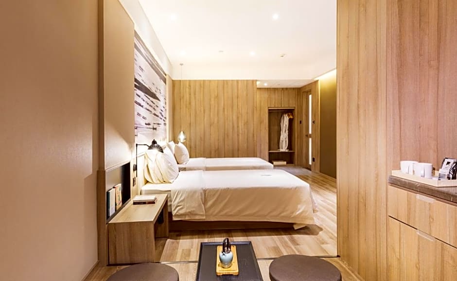 Atour Hotel (Jining Taibai Road Canal City)