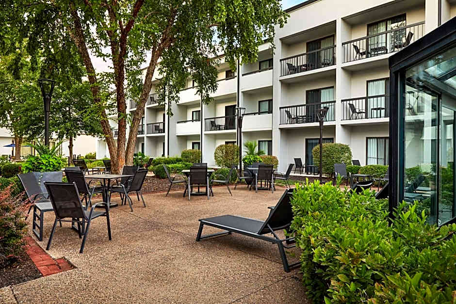 Courtyard by Marriott Kansas City Overland Park/Metcalf, South of College Boulevard