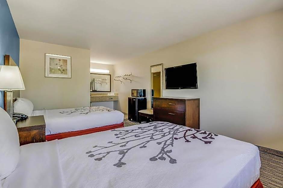 Econo Lodge Inn & Suites Enid South