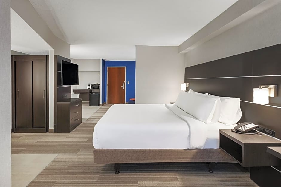 Holiday Inn Express & Suites South Portland By IHG