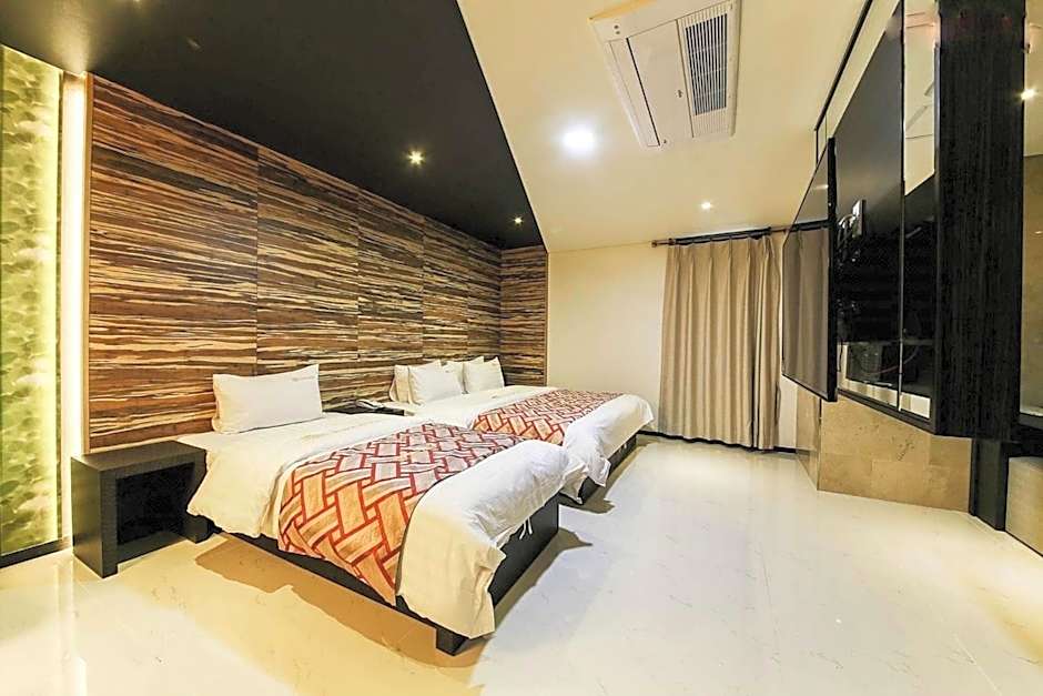 Hwaseong (Hyangnam) elga tourist hotel