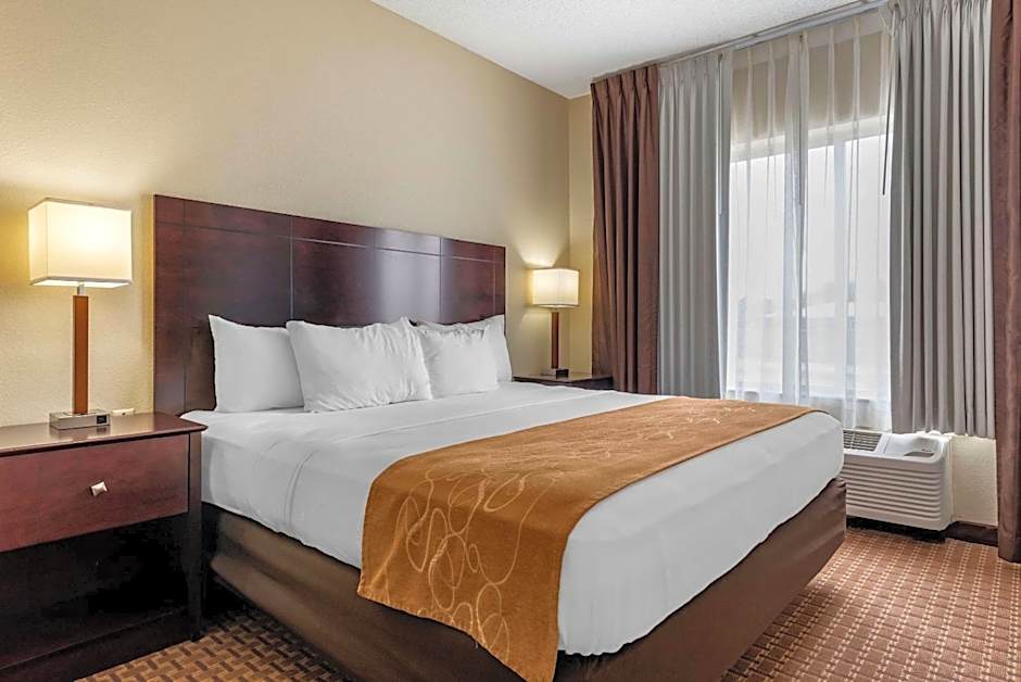 Comfort Suites