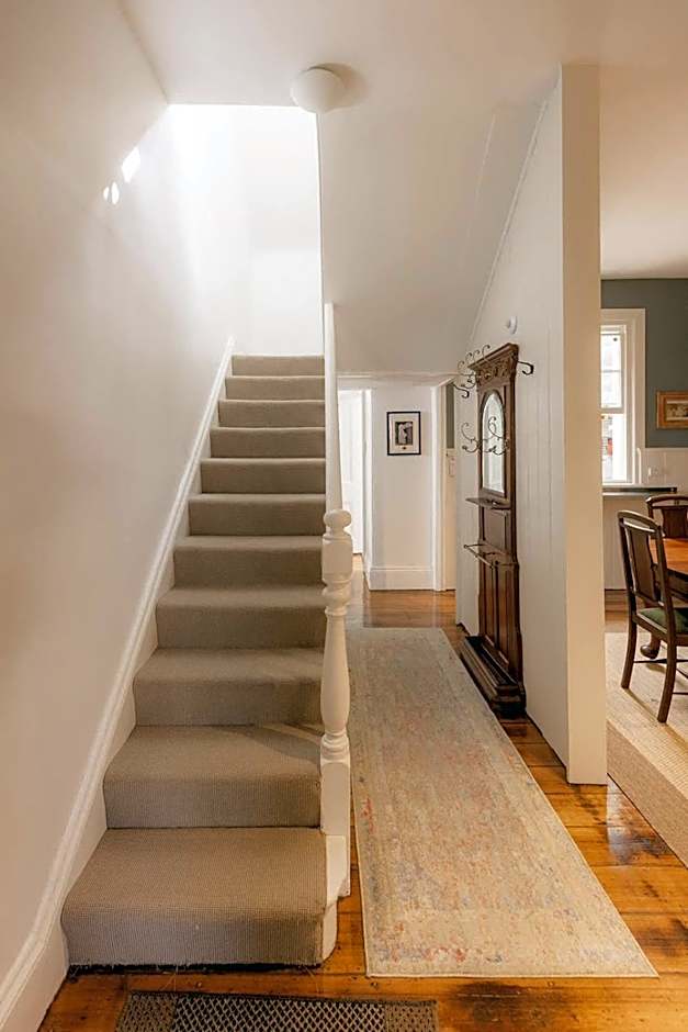 Connage - Historic Battery Point Police Station